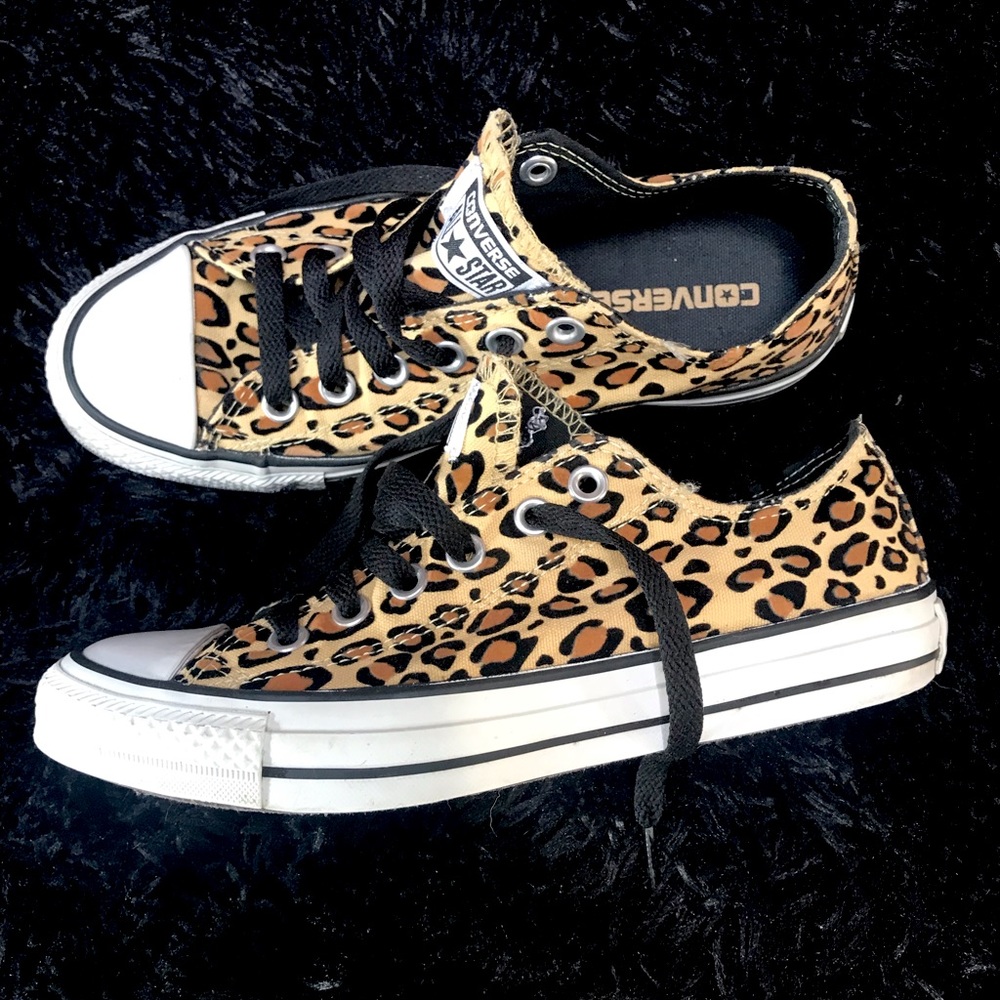 Converse all star leopard print low tops